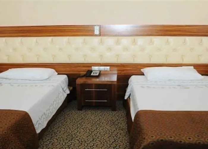 Club Herakles 3*